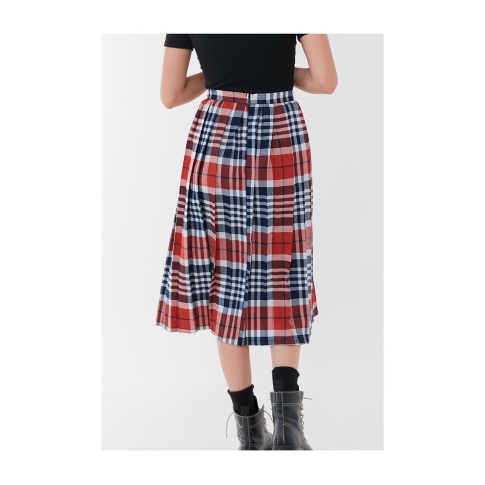 UO Briggs Plaid Pleated Midi Skirt - Picture 3 of 6